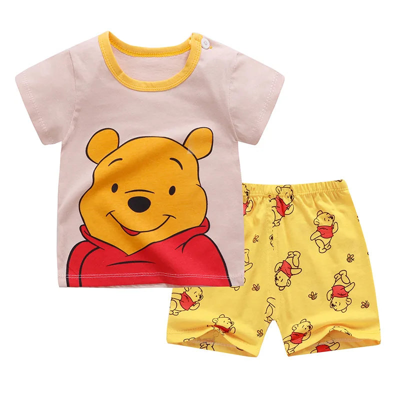 Winnie Pooh lindo conjunto de ropa de verano para niños, chándal de dibujos animados, moda para bebés, niños, camiseta de manga corta + pantalones cortos, 2 piezas