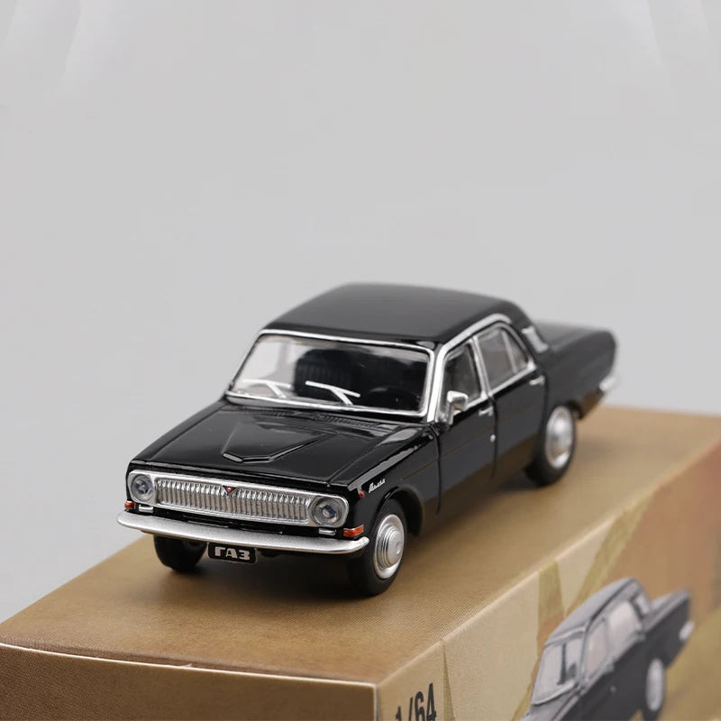 Perka 1/64 Scale GAZ-24 Volga Simulation Alloy Car Model Static Display Collectible Toy Gift Souvenir Decoration