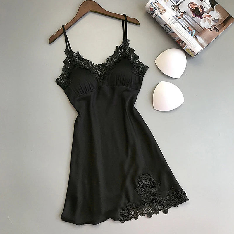 Pyjama Soie Glacée Femme Col Licou — Chemise Nuit Satin Service Maison