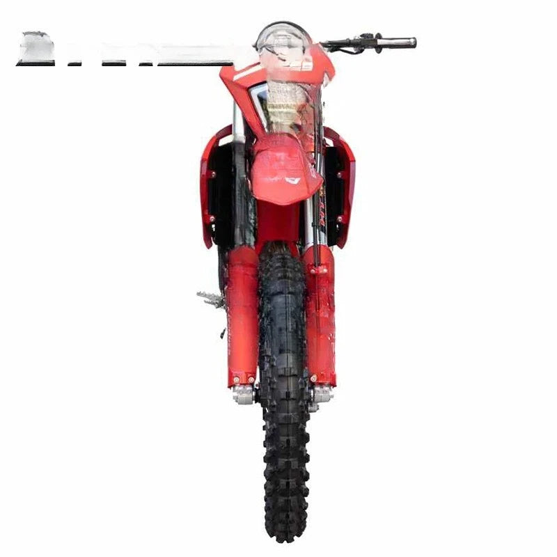 Moto Tout-Terrain de Montagne Refroidie par Eau — Véhicule de Course à Essence