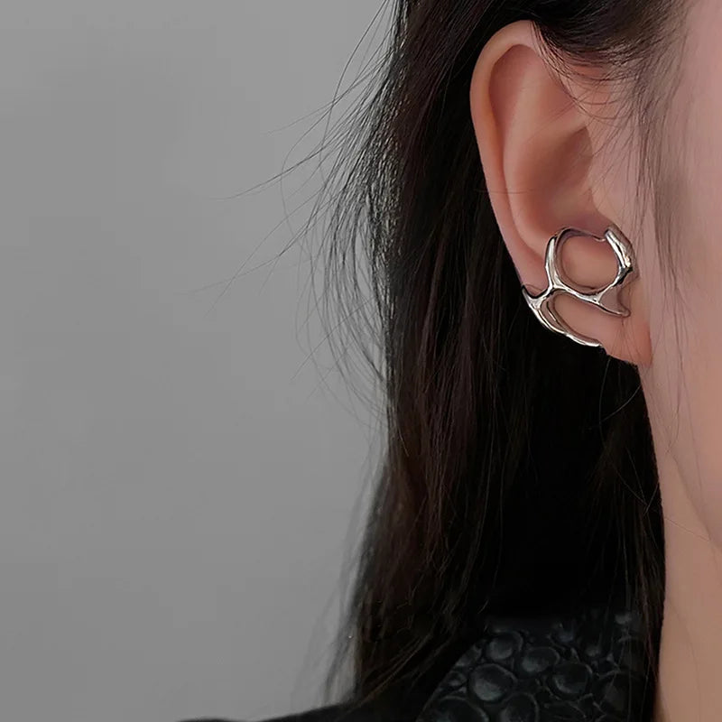 Boucles d'oreilles liquide irrégulières Y2K pour femmes, couleur argent, Hip-Hop Punk, mode géométrique, Clip pour fille, bijoux de fête tendance 2024