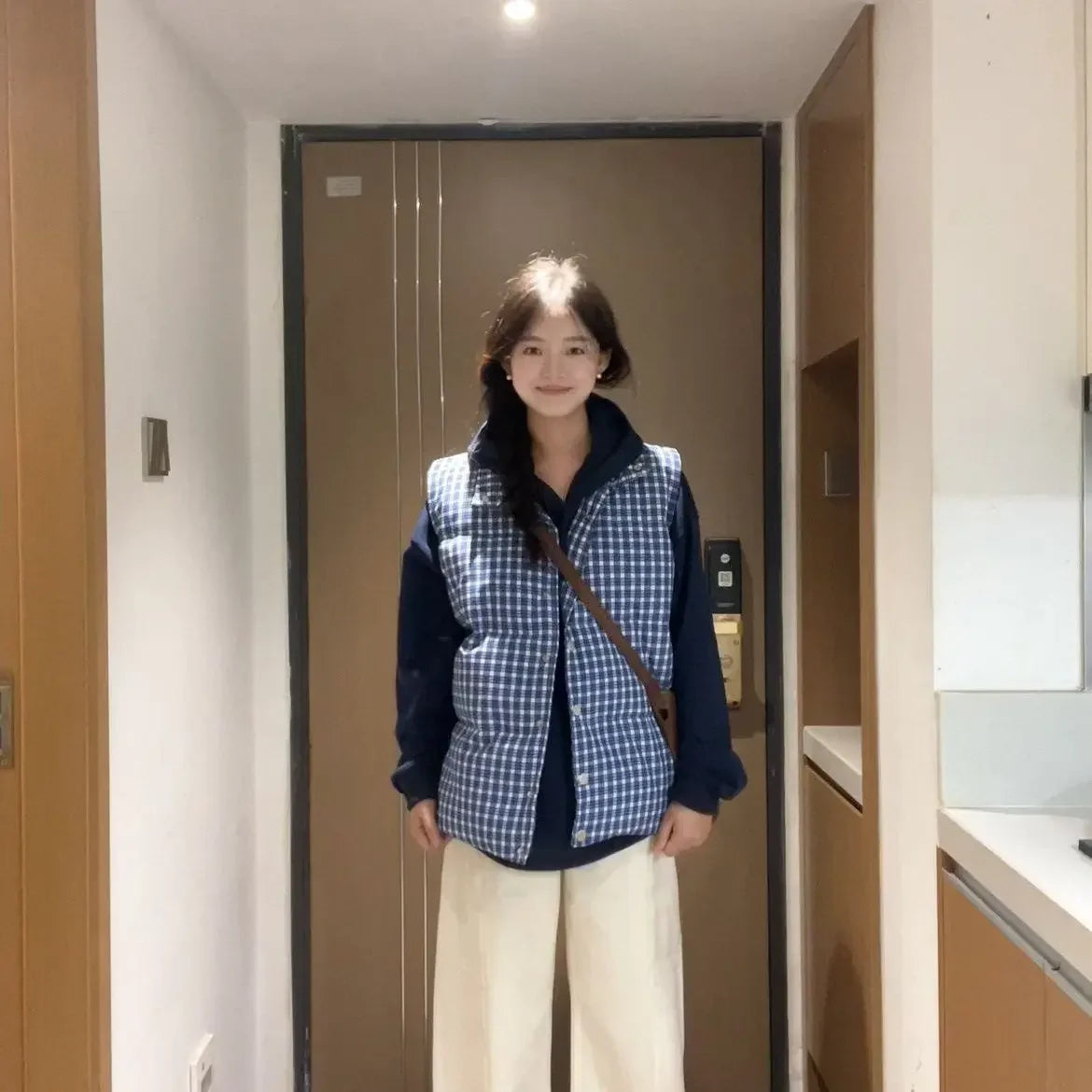 Gilet rembourré en coton pour femmes bleu — style coréen, mode 2025, isolé, demi-saison, chaud, tendance
