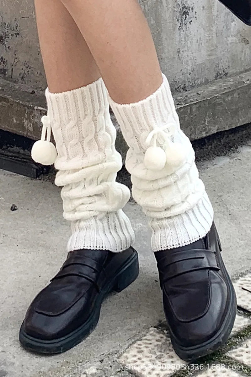 Calcetines cálidos de invierno Lolita, calcetines de punto para piernas cálidas, cubrepies de punto de bola de lana, calentadores de piernas con bolas para mujer