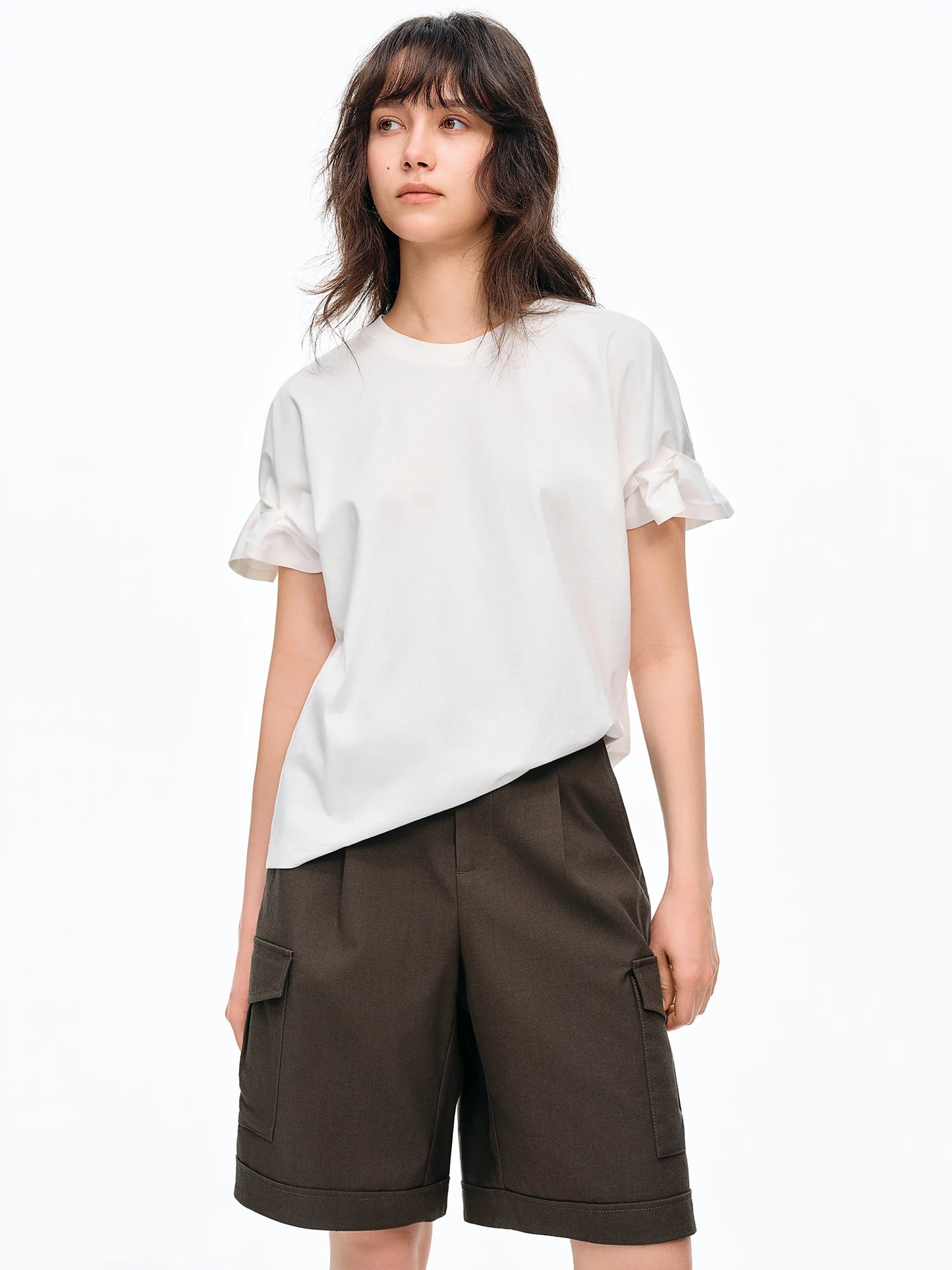 T-shirt femme en coton 2026 avec détail plissé — décontracté, confortable, quotidien, sorties estivales