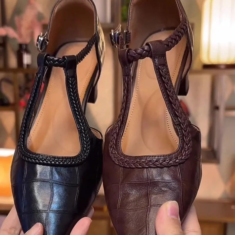Zapatos de mujer de tacón alto, sandalias de punta estrecha, tacón de aguja, tendencia de verano 2025, nuevas bombas gruesas, hebilla poco profunda, zapatos de mujer
