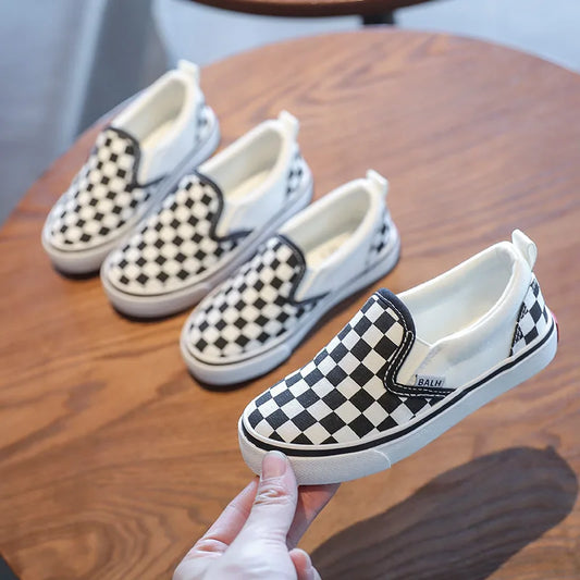Kids' play shoes, flat shoes on offer, children's shoes