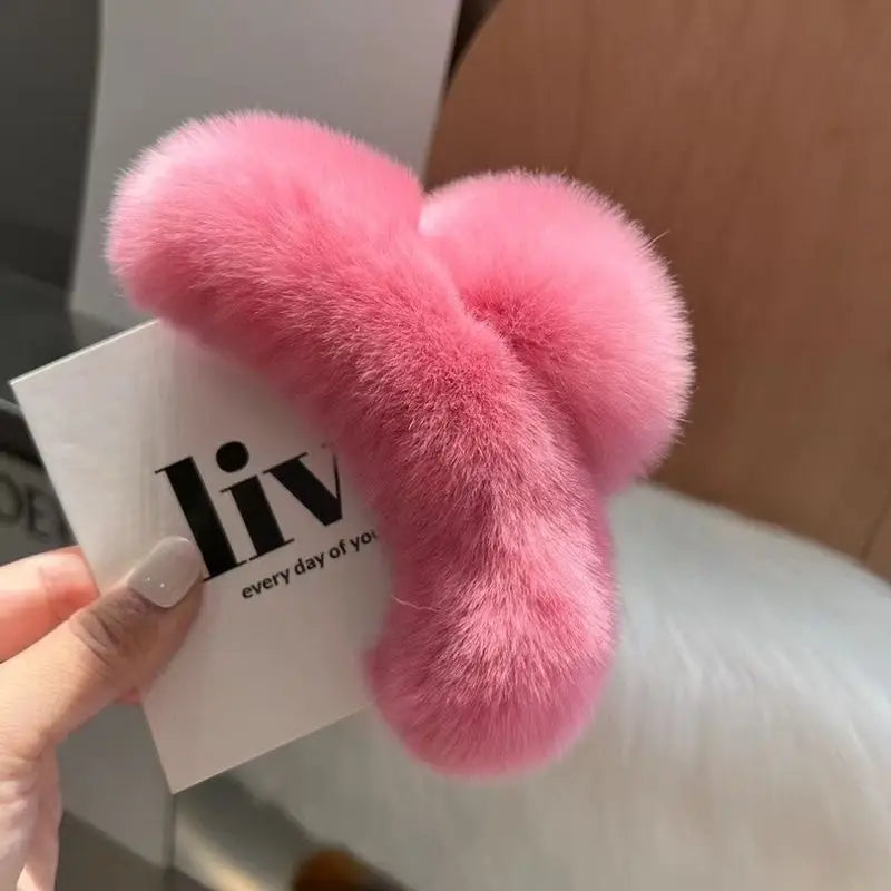 Grande pince en peluche avec une sensation haut de gamme, pince à cheveux poilue d'automne et d'hiver, tempérament féminin et coiffure, 1/2 pièces