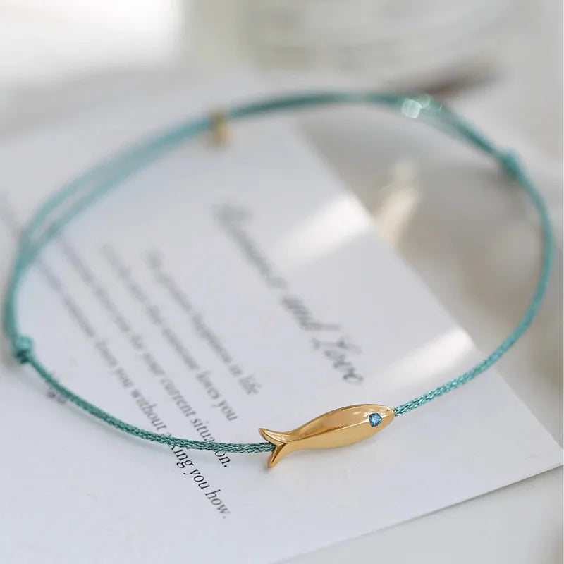 Bracelet de cheville doré porte-bonheur — ornement poisson, accessoires pied, cadeau ami, corde verte