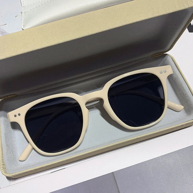 Lunettes de Soleil Carrées Vintage Femme & Homme — Petites Rondes Mode