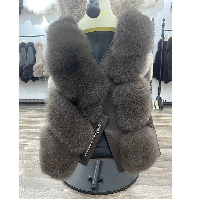 Gilet en fourrure de renard véritable pour femmes — fourrure naturelle, cuir, fermeture éclair, automne/hiver 2024