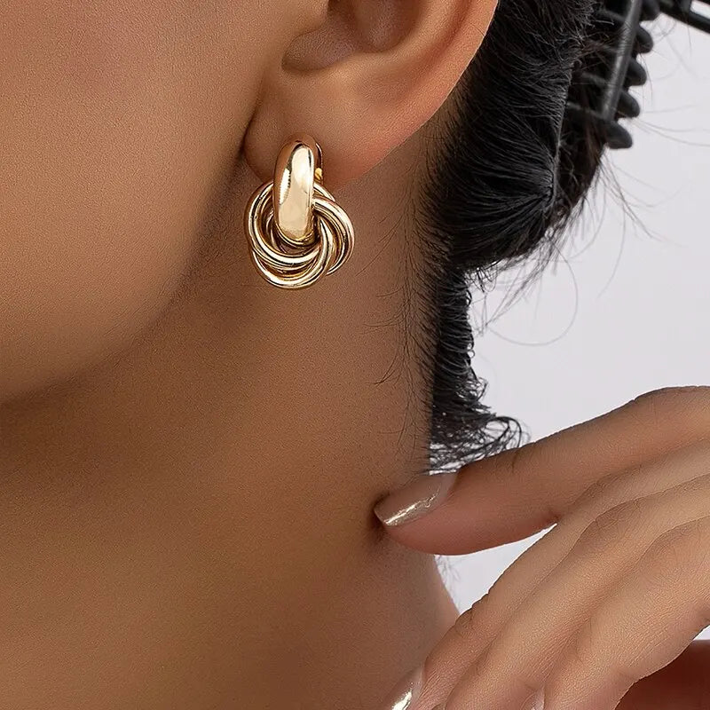 Ensemble de boucles d'oreilles en forme de nœud pour femmes, 2 paires, couleur or argent, plaqué brillant, tendance, clou, mignon, usage quotidien, ensemble de bijoux