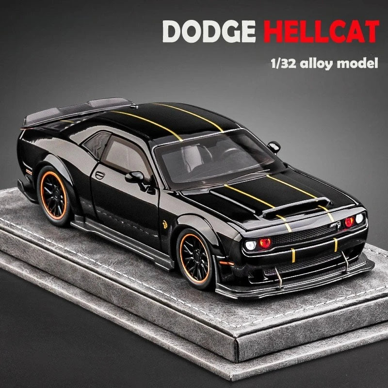Modèle de muscle car américain 1:32 avec son et lumière — rétrofriction, collection miniature, cadeau garçon