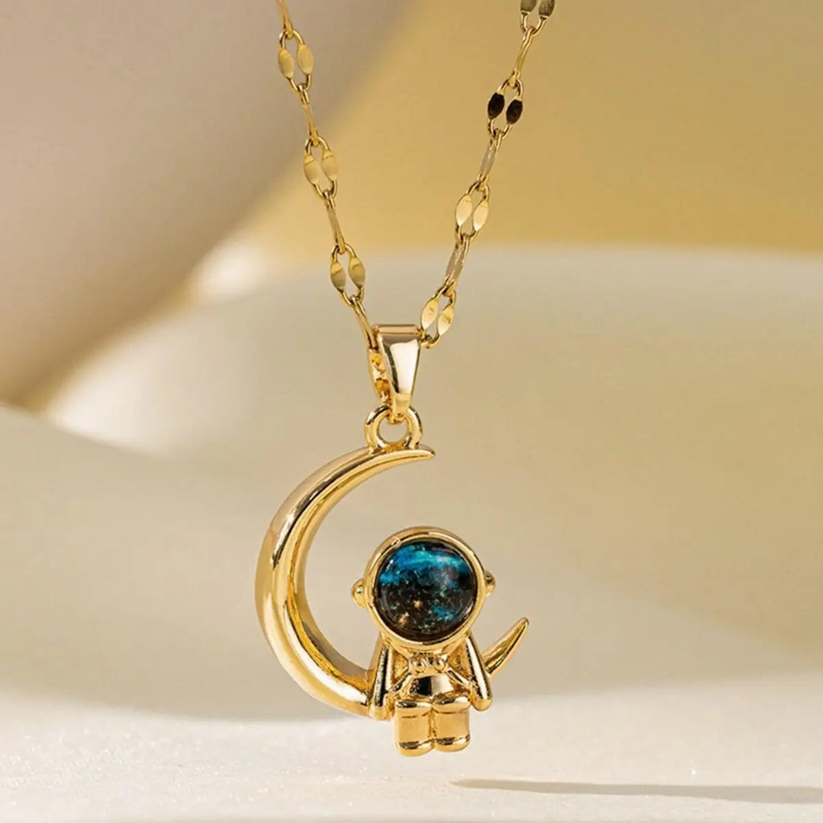Y2K – collar planeta cielo estrellado, luz lujosa, temperamento magnífico, estrella y luna, cadena de clavícula versátil de acero inoxidable