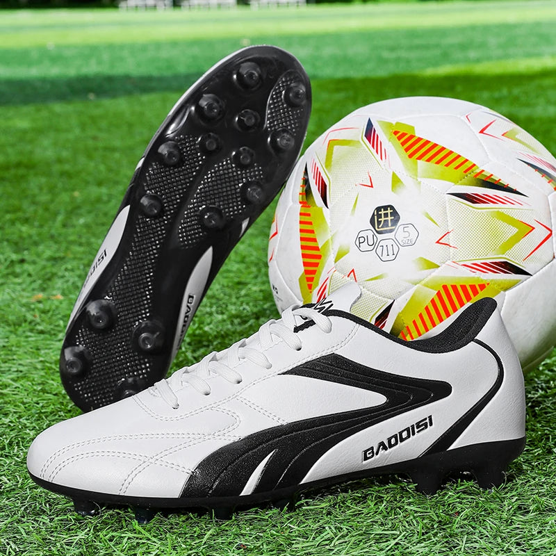 Chaussures de Football FG Homme Cuir Verni Basses Ultra-légères — Crampons Longs, Professionnel EU 31–48