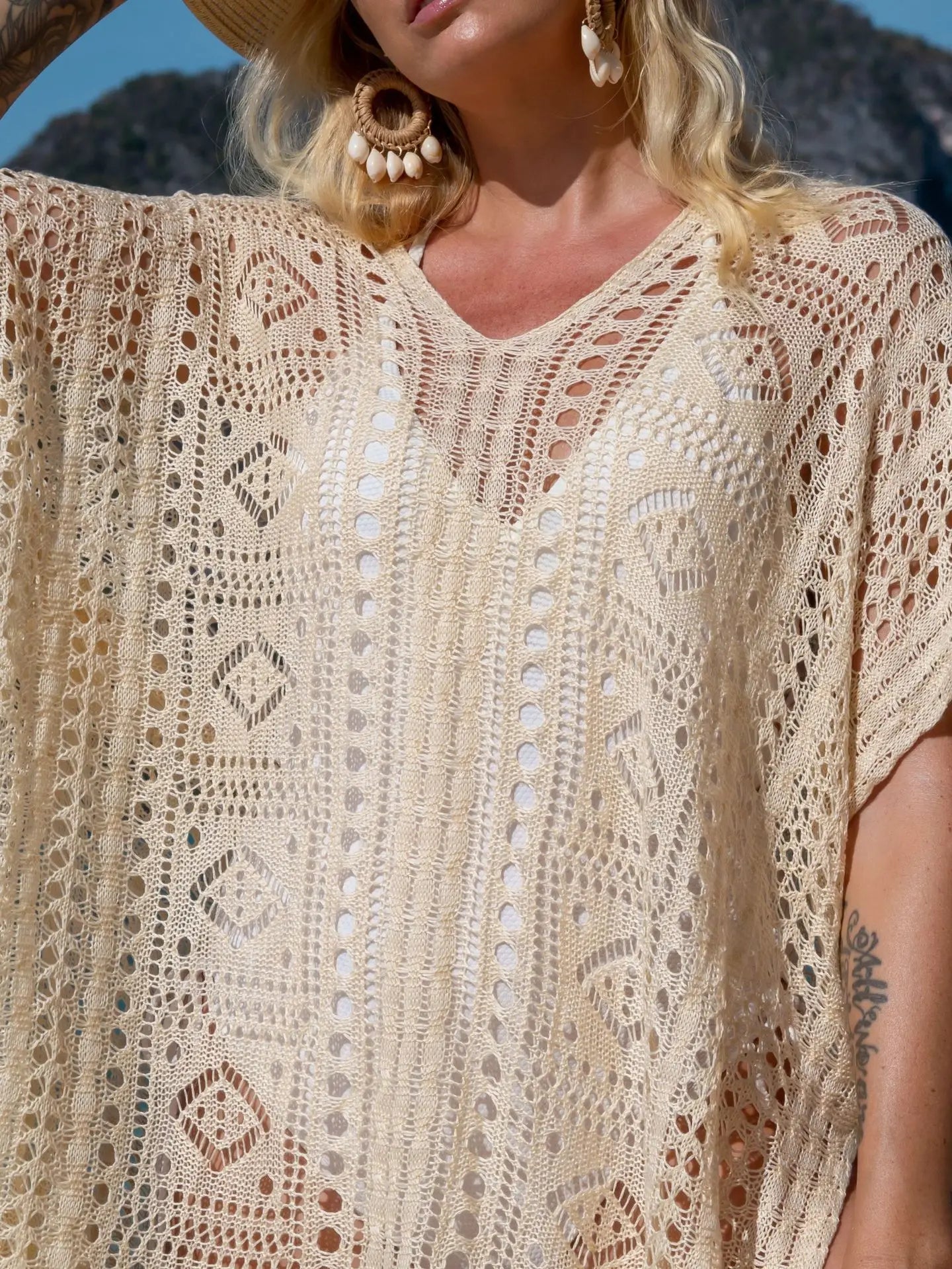 2025 Vestido de ganchillo blanco de punto para playa, túnica larga, pareos, cobertores de bikini, vestido de playa, ropa de playa