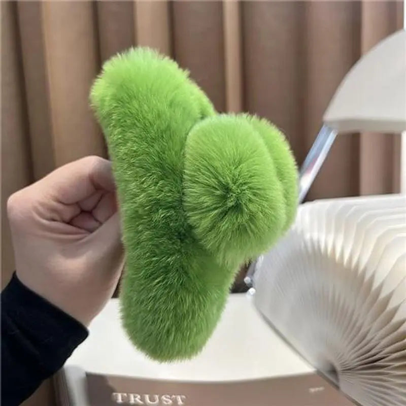 Grande pince en peluche avec une sensation haut de gamme, pince à cheveux poilue d'automne et d'hiver, tempérament féminin et coiffure, 1/2 pièces