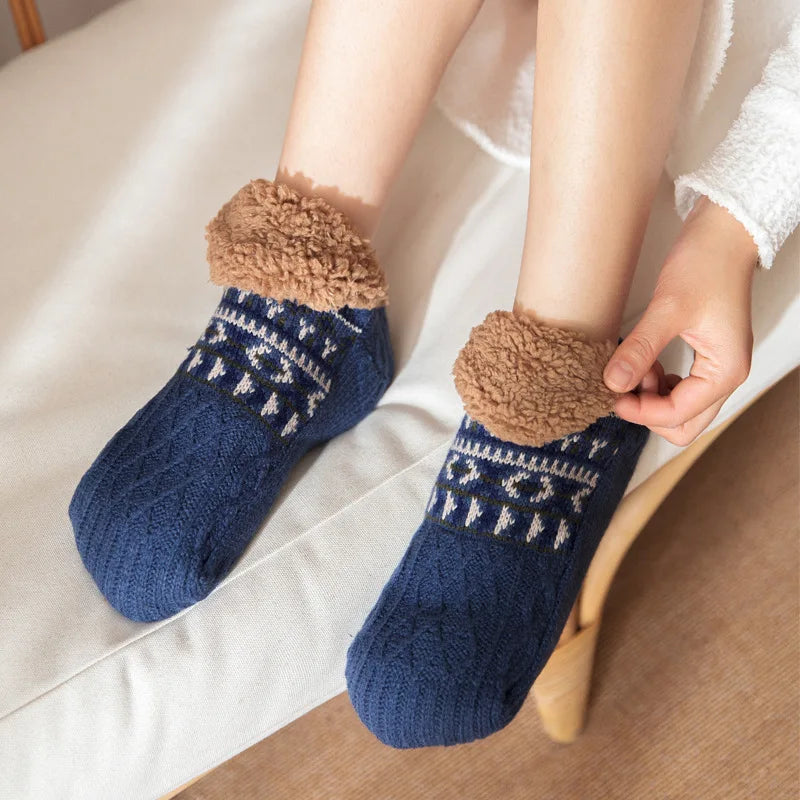Calcetines antideslizantes para el suelo, súper cálidos, para mujeres y hombres, calcetines de nieve, alfombras para dormir, pantuflas, botas de terciopelo, ropa de casa
