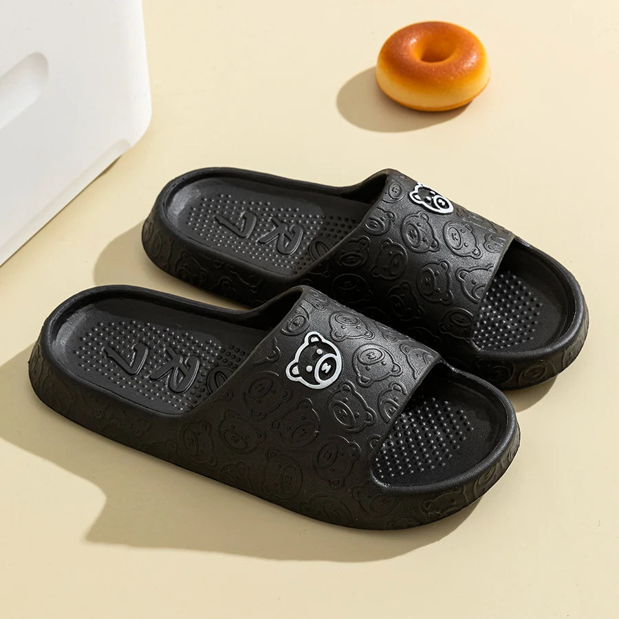 Pantuflas de verano para hombre y mujer, sandalias estampadas de osito, para baño interior, antideslizantes, suaves, zapatos casuales para dormitorio, para pareja