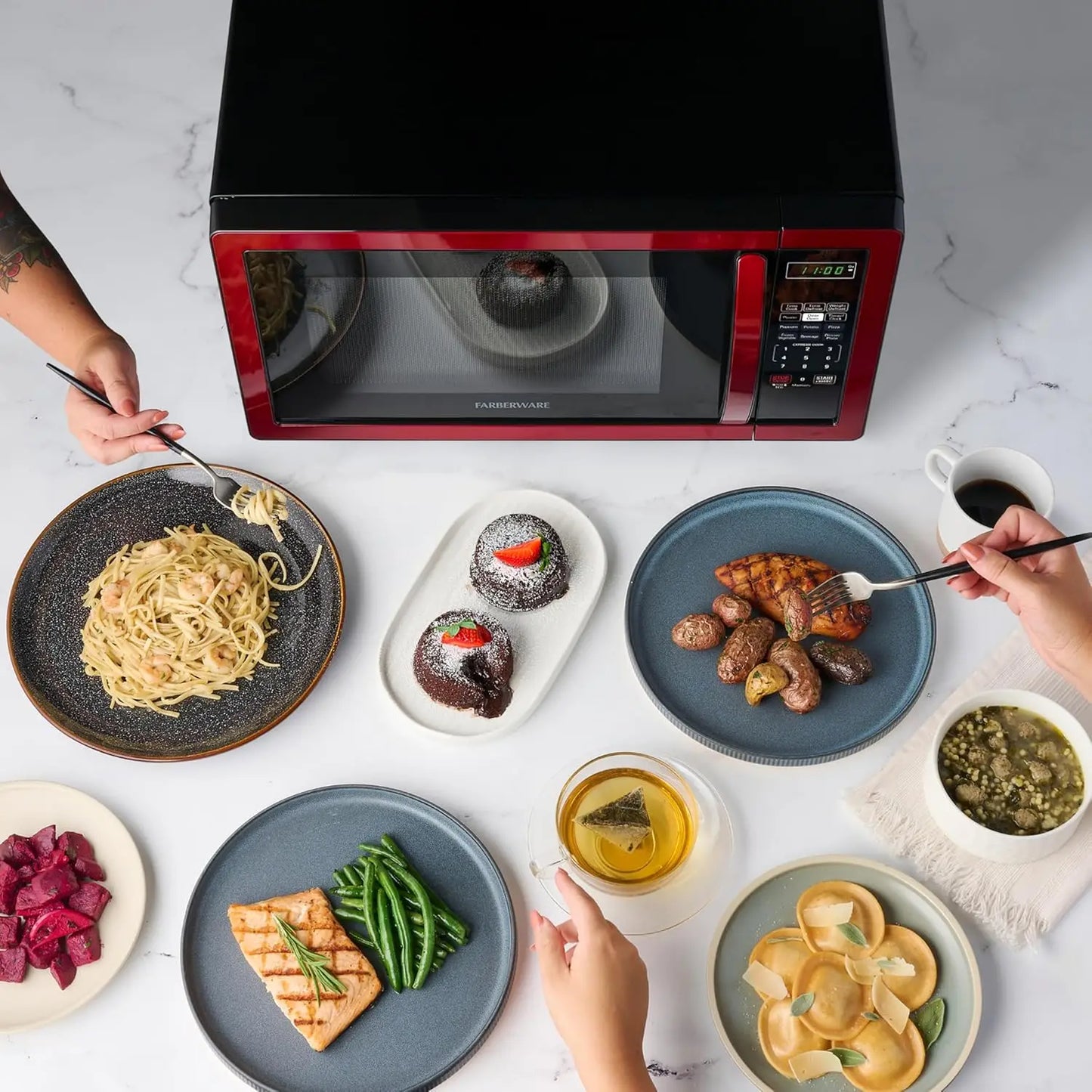 1,1 Cu. Pied. Micro-ondes de comptoir – 1000 W, cuisson automatique, dégivrage, facile à nettoyer, verrouillage pour enfants, rouge métallisé