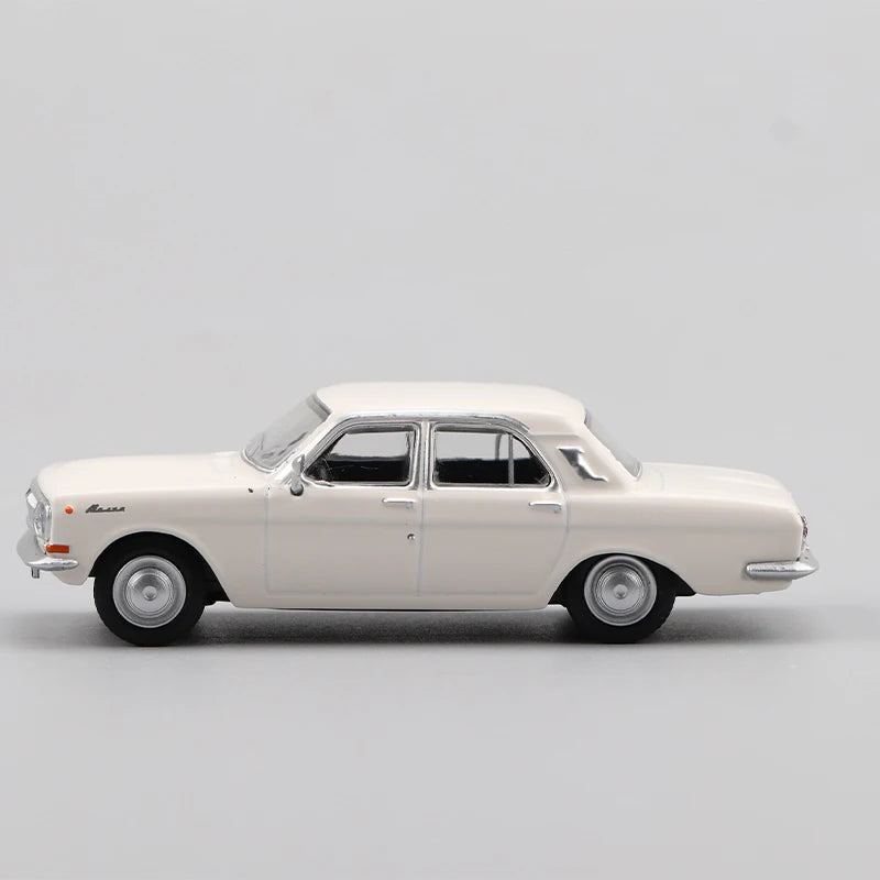 Perka 1/64 Scale GAZ-24 Volga Simulation Alloy Car Model Static Display Collectible Toy Gift Souvenir Decoration