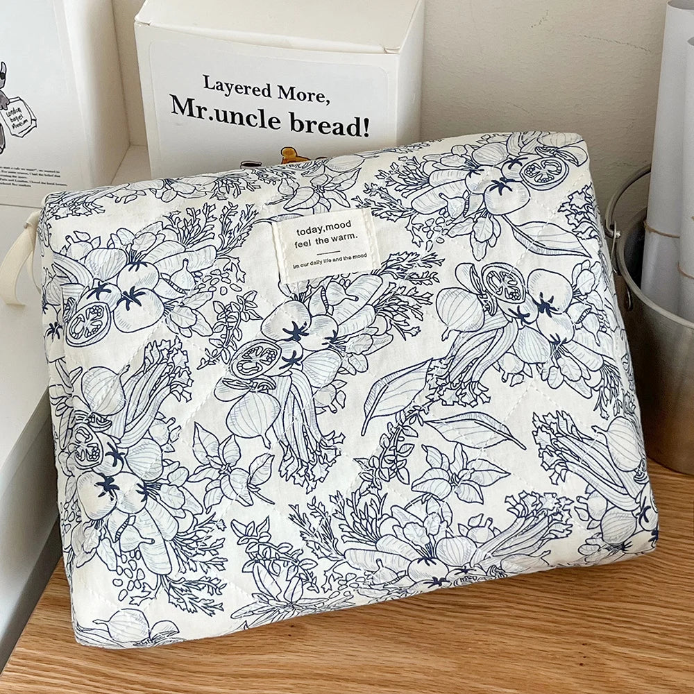 Women's Vintage Floral Handbag, Portable Zipper Cosmetic Bag, Makeup Pouch, Travel Toiletry Bag, Quilted Powders, Wholesale
