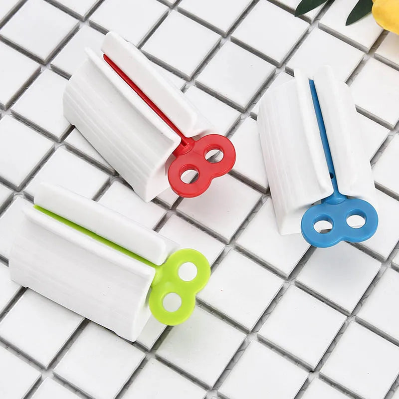 Presse-Dentifrice Roulant Manuel — Shampoing, Nettoyant Visage Multifonction 1/3 Pièces
