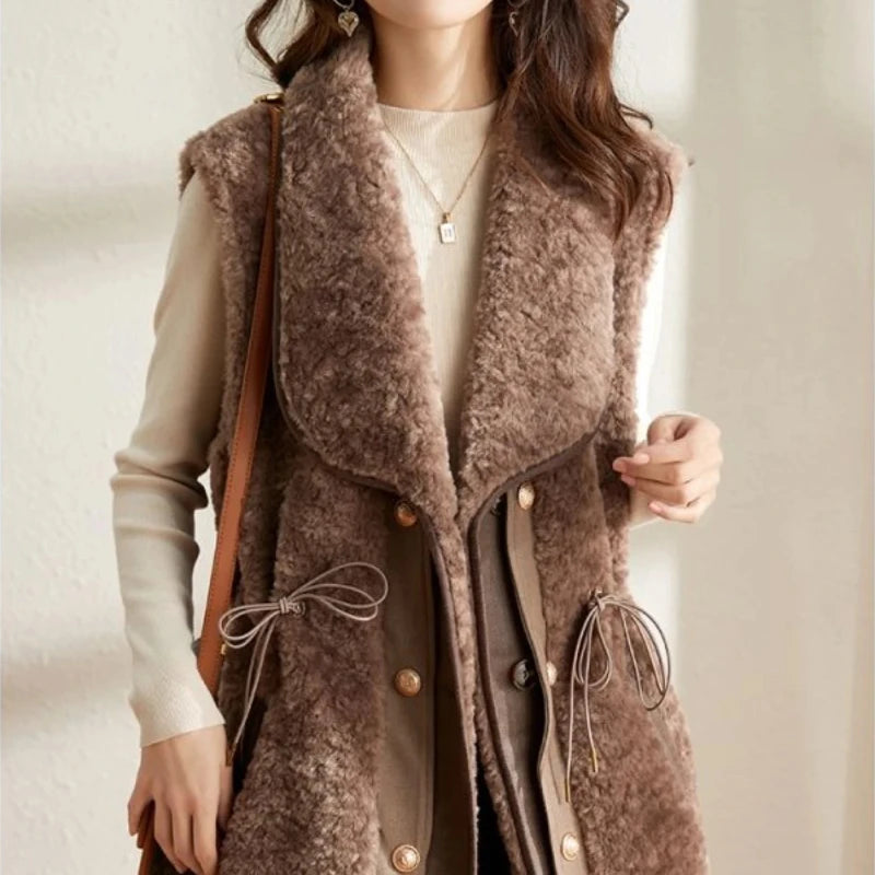 Gilets en peluche d'agneau pour femmes — automne, élégants, nouvelle collection