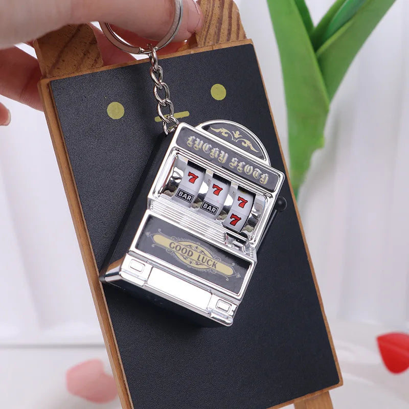 Porte-clés Machine à fentes de fruits, porte-bonheur Jackpot, Mini pendentif de Casino, breloque de sac, cadeaux de nouveauté pour enfants et adultes