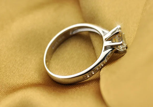 Bague en argent Sterling 925 pour femmes — six griffes, imitation diamant 70ct, bijoux classiques (v2)