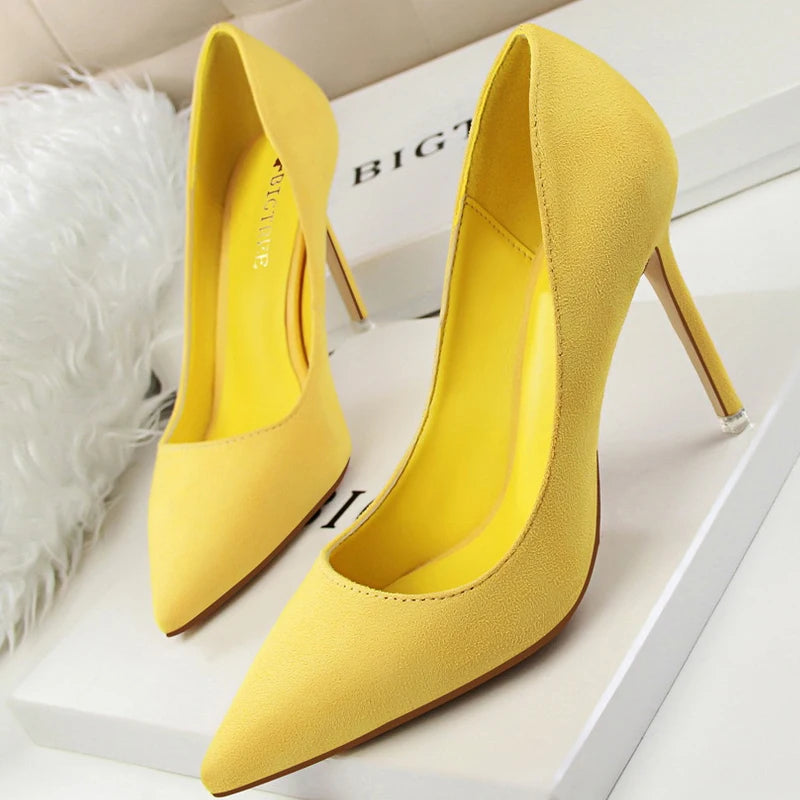 Escarpins à Talons Hauts Bout Pointu Femme — Élégance & Glamour
