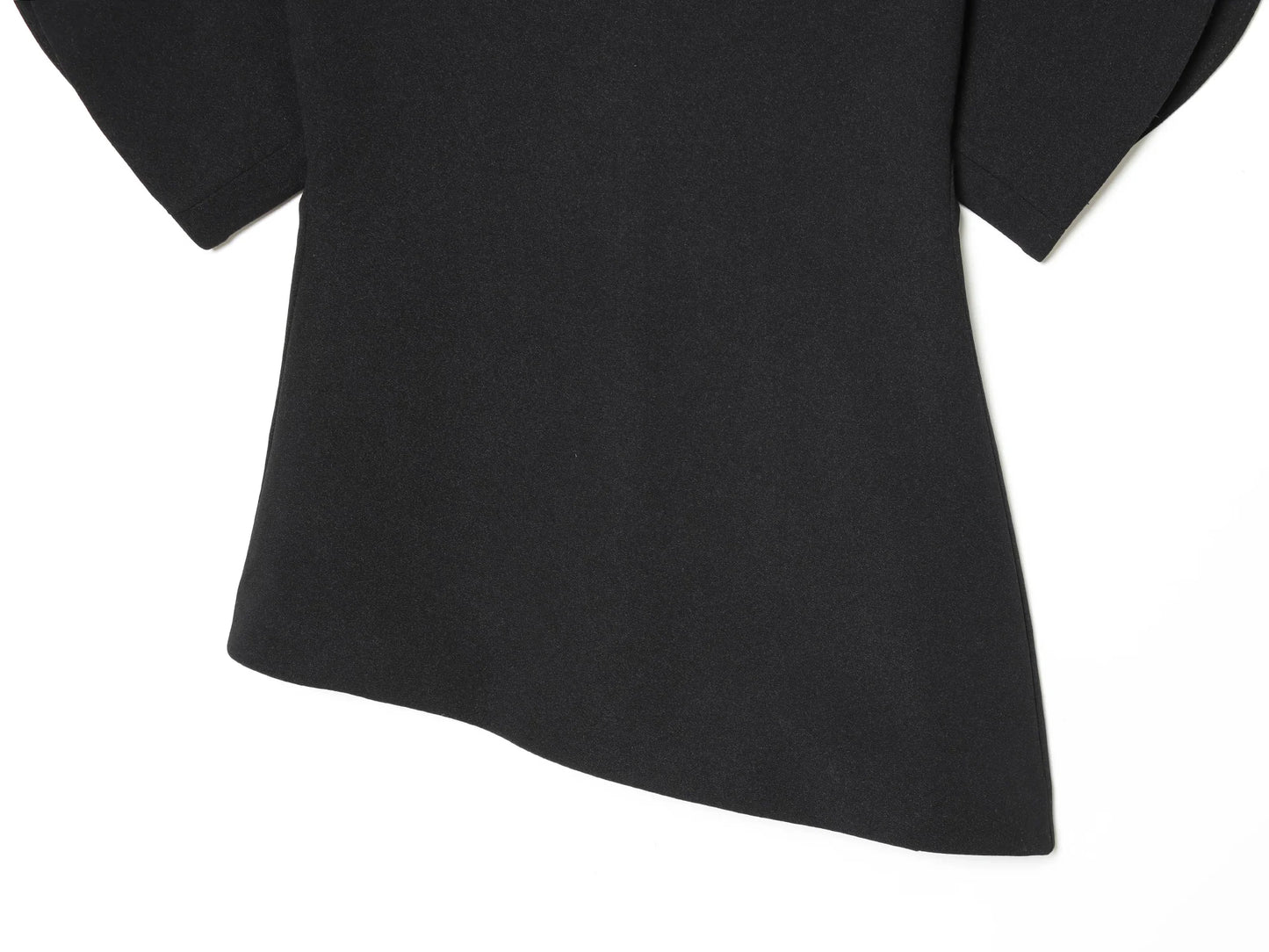 Blouse élégante à manches bouffantes et ourlet asymétrique pour femme — streetwear Y2K, printemps 2026