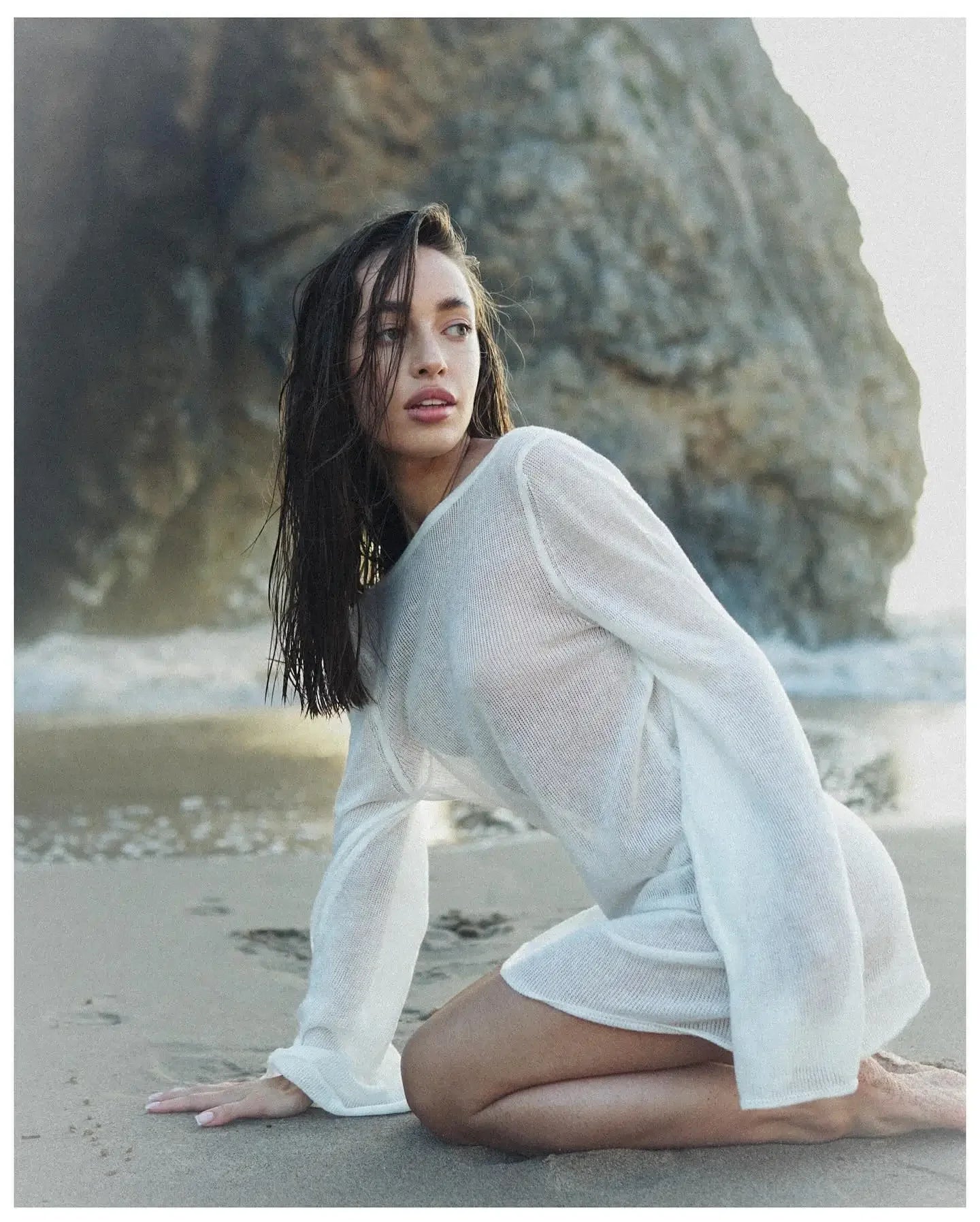 Robe de plage en tricot transparent pour femmes, dos nu, manches cloche, couleur unie, coverups de bain, élégante, col rond, mini, été, 2025, K98