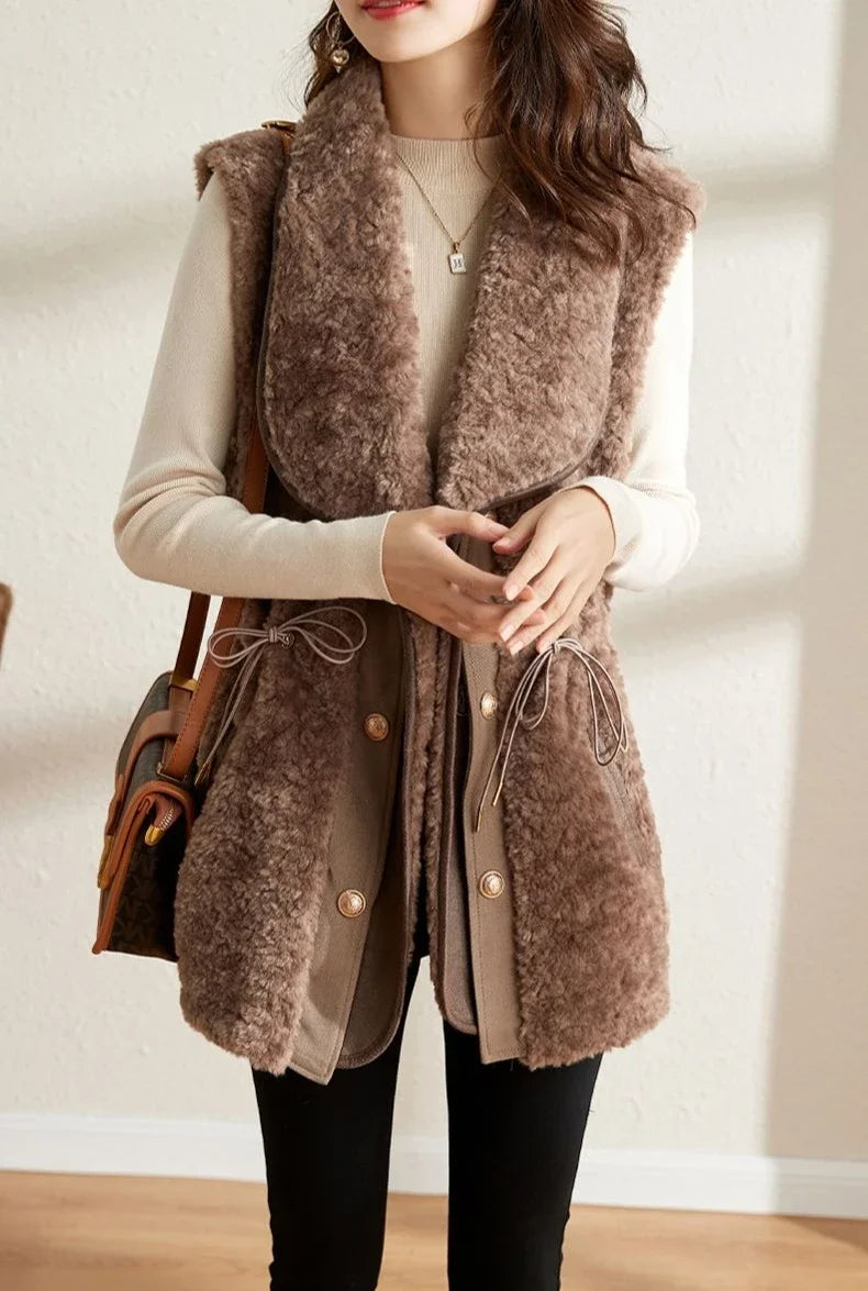 Gilets en peluche d'agneau pour femmes — automne, élégants, nouvelle collection