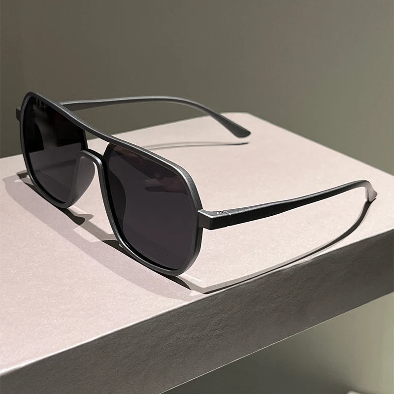 Lunettes de soleil à jante irrégulière homme 2025 — vintage, double pont, miroir, mode, femmes