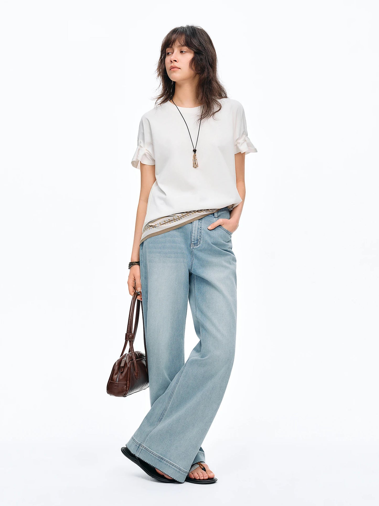 T-shirt femme en coton 2026 avec détail plissé — décontracté, confortable, quotidien, sorties estivales