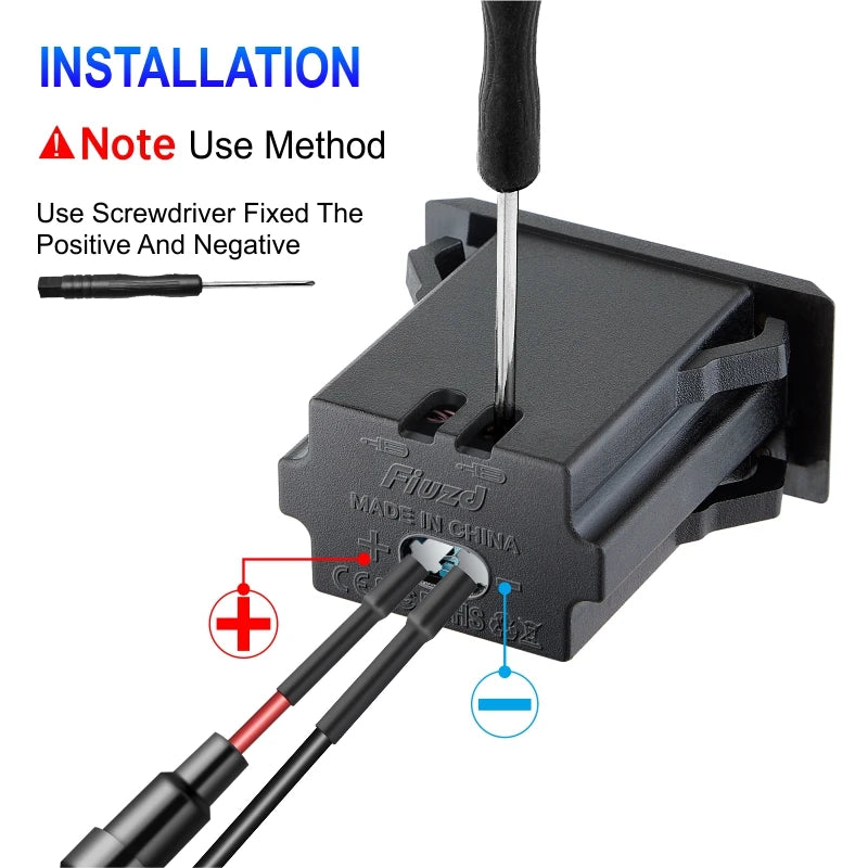 Affichage de tension LED à charge rapide pour camion 12V/24V moto RV bateau marin QC PD 3.0 chargeur de voiture chargeur de téléphone portable automatique