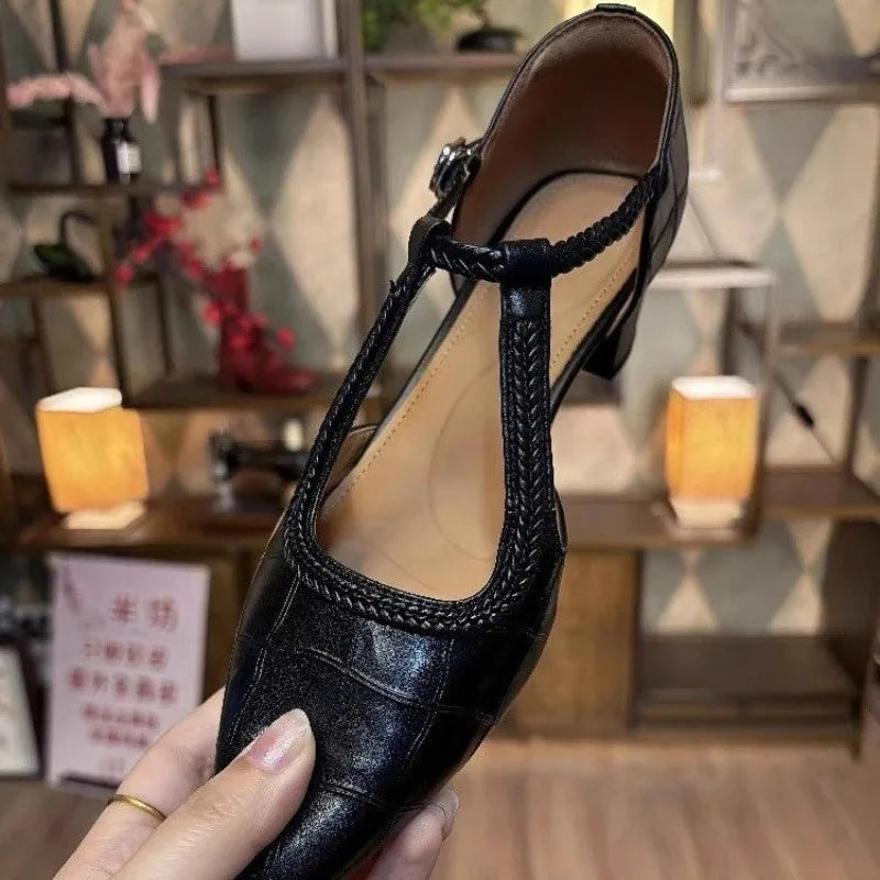Zapatos de mujer de tacón alto, sandalias de punta estrecha, tacón de aguja, tendencia de verano 2025, nuevas bombas gruesas, hebilla poco profunda, zapatos de mujer