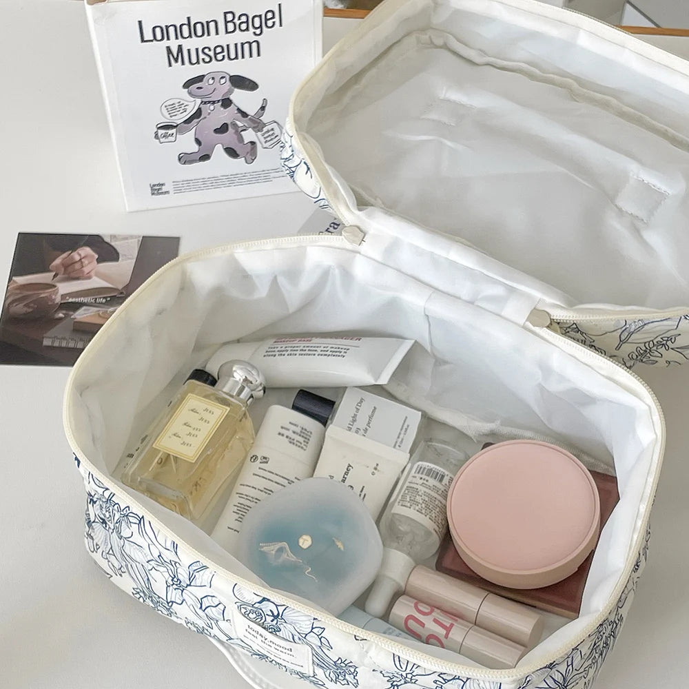 Women's Vintage Floral Handbag, Portable Zipper Cosmetic Bag, Makeup Pouch, Travel Toiletry Bag, Quilted Powders, Wholesale