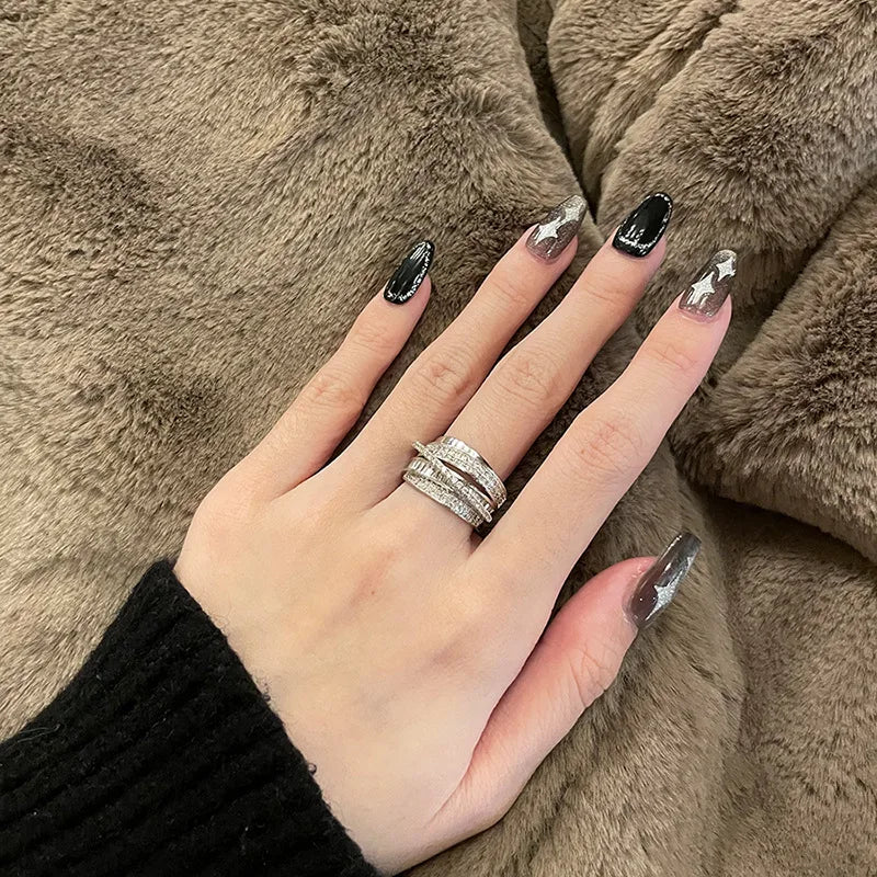 Bague en zircon cubique incrusté pour femmes — anneau ouvert, design croisé classique, bijoux de mariée, fiançailles, mariage
