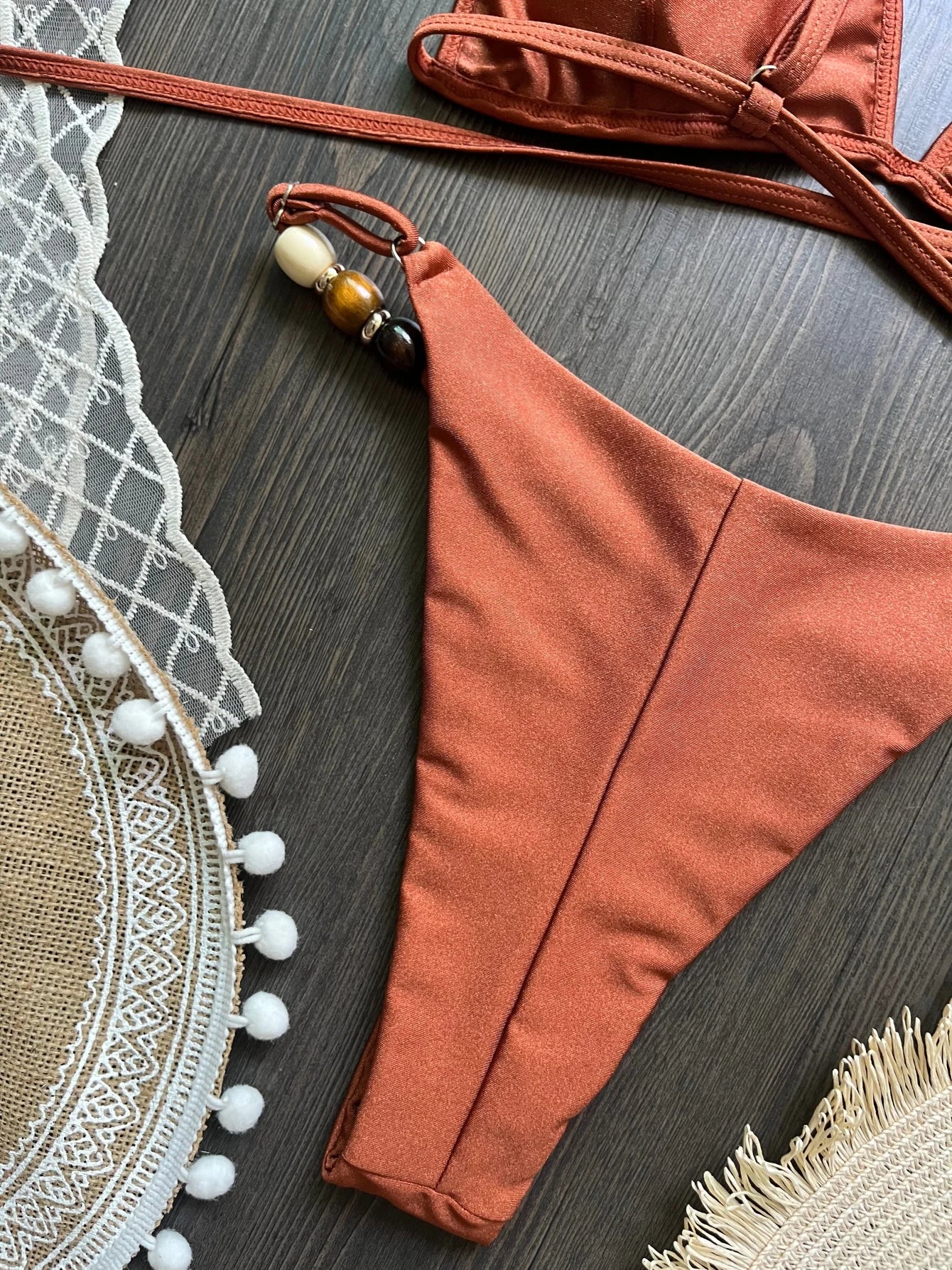 Sexy marron Bikini ensemble 2026 femmes perles sangle trou sur Push Up soutien-gorge string maillot de bain brésilien plage maillot de bain Micro maillots de bain